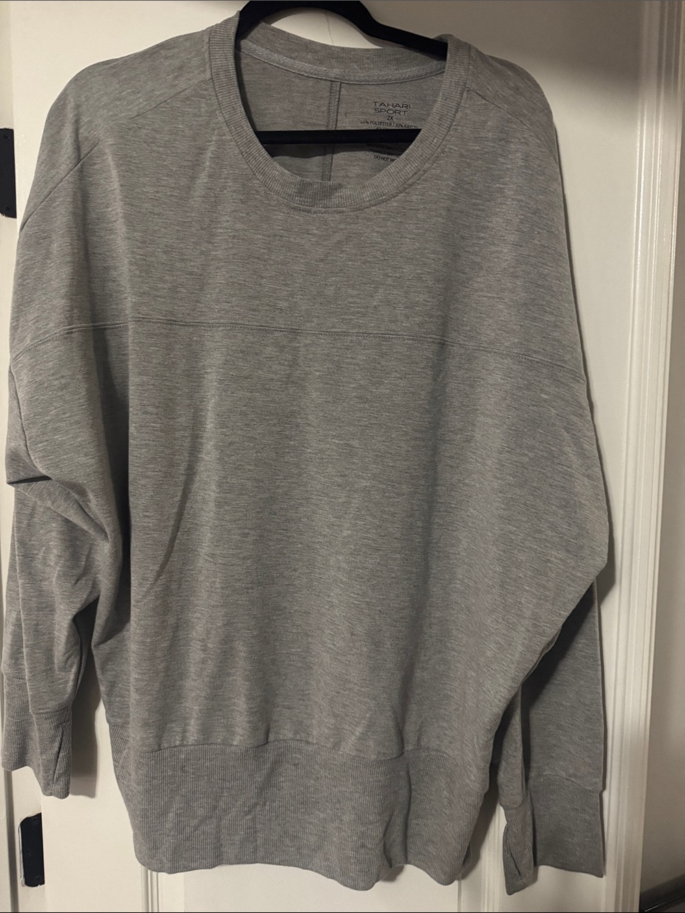 Women’s Gray Crewneck Sweatshirt - Casual Everyday Sweater
